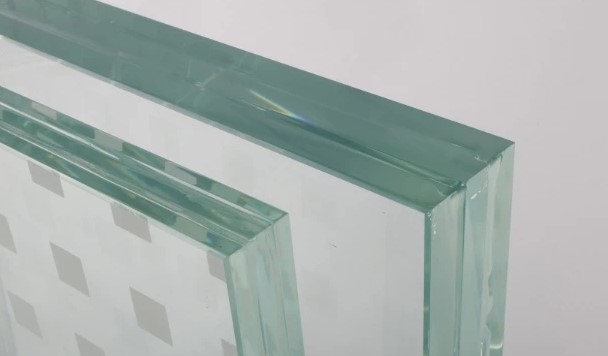Szkło bezpiecznie hartowane meblowe lublin, Laminaty balustrady szklane panele z grafiką kraśnik, Hartowanie hartownia obróbka szkła lubelskie, Nadruki grafika nadruk uv na szkle mazowieckie, Zakład szklarski szklarz lustra na wymiar rzeszów