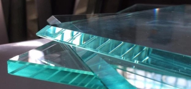 Szkło bezpiecznie hartowane meblowe lublin, Laminaty balustrady szklane panele z grafiką kraśnik, Hartowanie hartownia obróbka szkła lubelskie, Nadruki grafika nadruk uv na szkle mazowieckie, Zakład szklarski szklarz lustra na wymiar rzeszów
