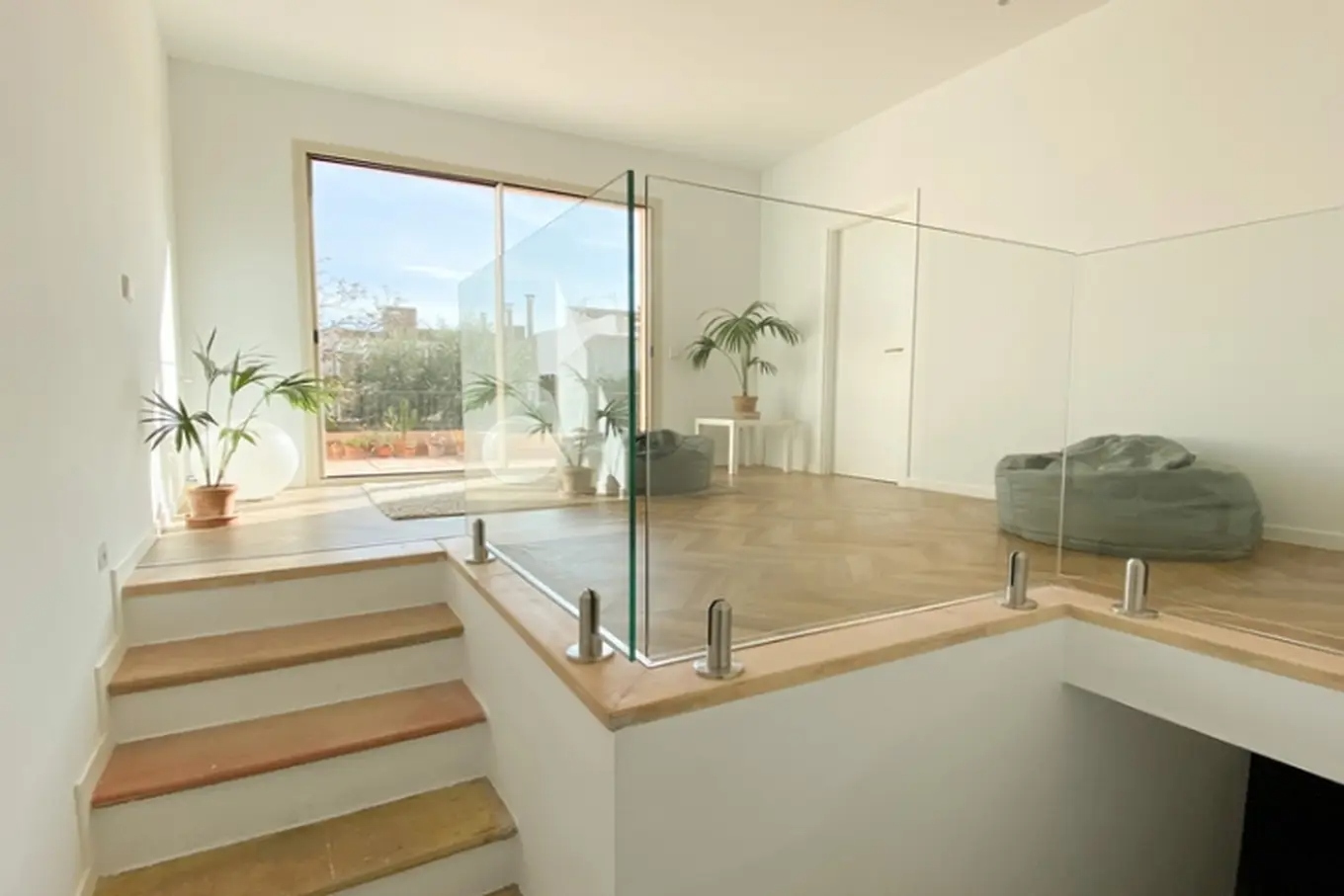 Szkło bezpiecznie hartowane meblowe lublin, Laminaty balustrady szklane panele z grafiką kraśnik, Hartowanie hartownia obróbka szkła lubelskie, Nadruki grafika nadruk uv na szkle mazowieckie, Zakład szklarski szklarz lustra na wymiar rzeszów
